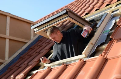 Pose de fenêtres de toit Velux à Gouzon